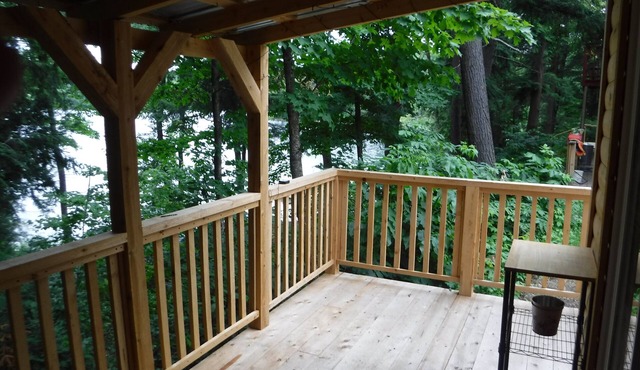 Rustic all season bunkie with lake front view!