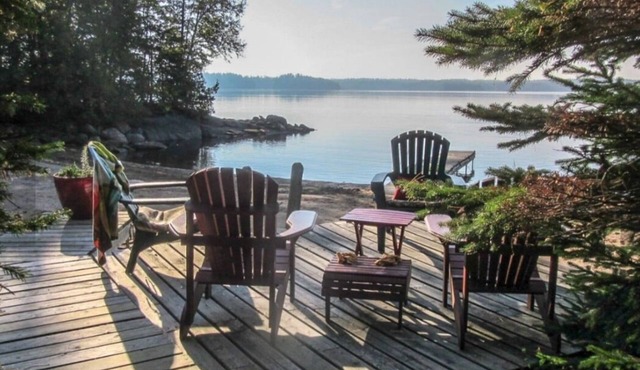 Rustic Retreat on Mississagua Lake in Beautiful Trent Lakes