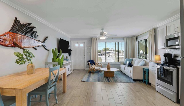 Sailfish Suites 1 - Waterfront & pet friendly!