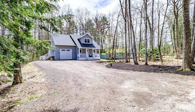 Sebago, newer construction, lake access, AC, 3bd2.5bth, Long Beach neighborhood