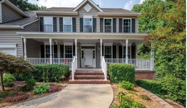 Secluded 5-bedroom house with Pool in Saint Leonard