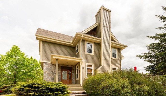 Serenity Peaks Lodge by InstantSuites-LaBete Golf