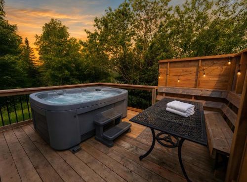 Shack Cozy with Spa near Massif Charlevoix & MSA