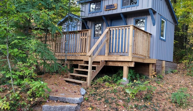 SHARON'S LAKEVIEW COTTAGE - WATERFRONT PROPERTY! SUMMER AVAILABILITY!