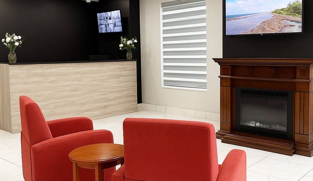 Signature Inn & Suites Hamilton