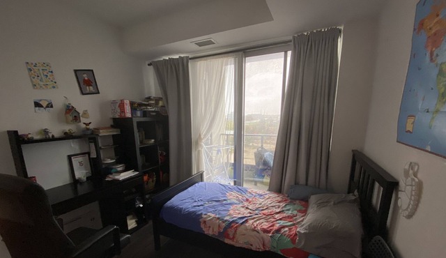 Single bedroom with separate bath room available in 2 bed 2 bath condo@ Markham