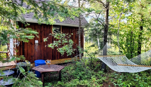 Site 08 'Crossroads Camper'-urban farm resort
