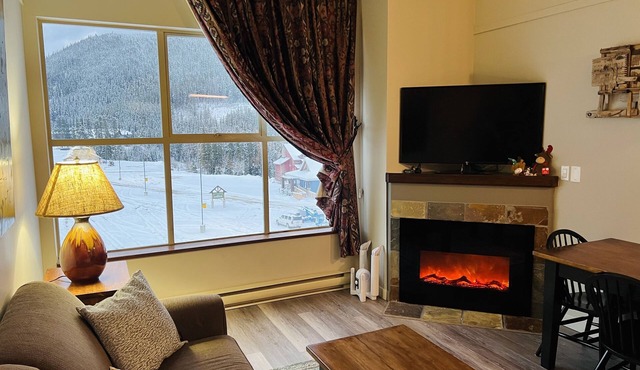 SKI-IN SKI-OUT APEX INN LOFT SUITE - APEX 402