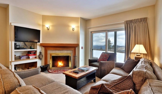 Ski on/Ski off Solitude Condo with Fireplace and Access to Amenities