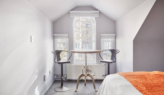 Sonder The Wellesley | Spacious Queen Room