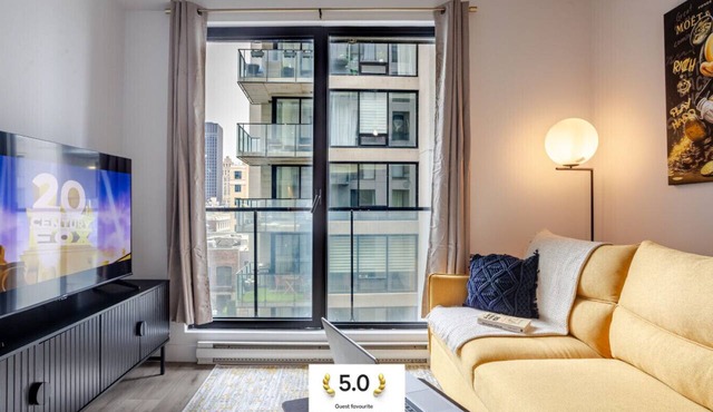 Sophisticated 1BR Escape | Charm in Old Port