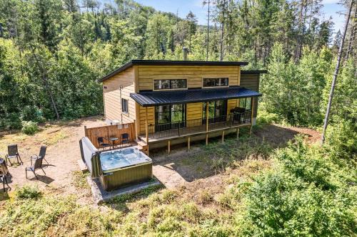 Spa Nature & Riverside Escape - Ecureuil Roux