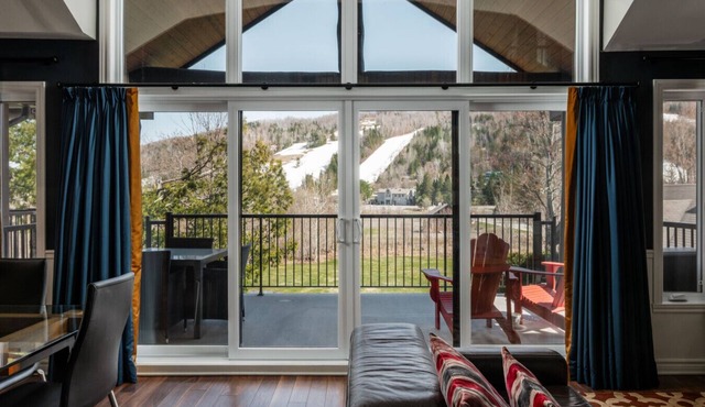 Spacieux condo 3 chambres - Ski in Ski out St Sau!