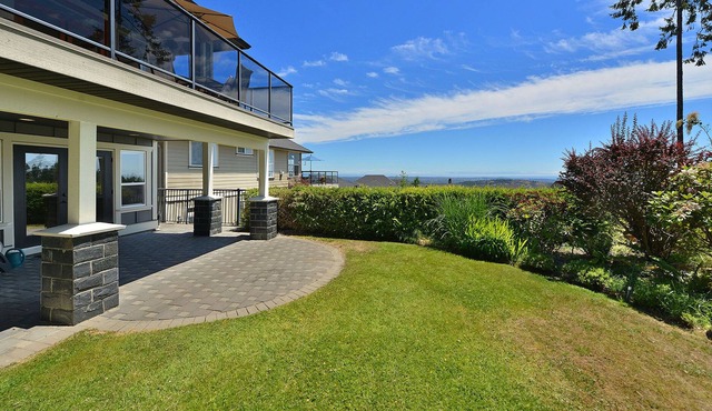 Spacious 2 Bedroom Suite On Bear Mountain