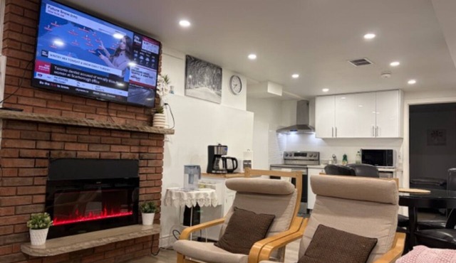 Spacious 2BR/2BA Immaculate Apartment-Best Monthly rates