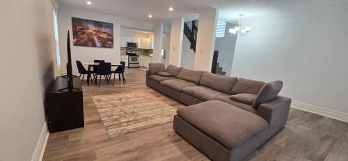 Spacious 4BR Home in Walkerville with BBQ & Parking
