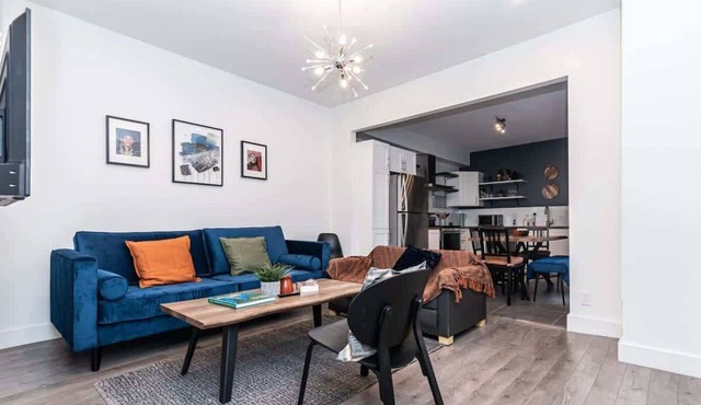 Spacious 4BR w/Parking & Metro