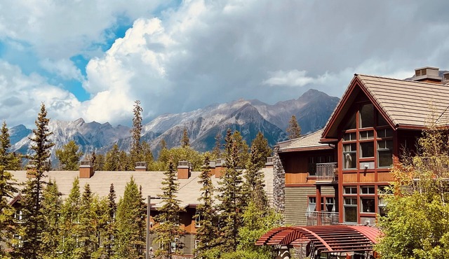 Spacious Condo Unit Nestled on Three Sisters Mountainside
