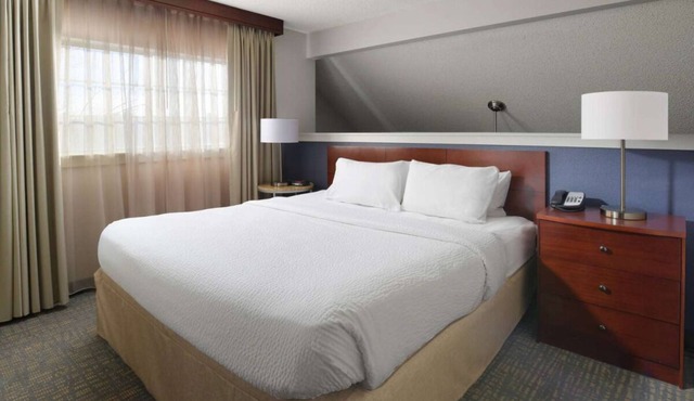 Spacious Good-Value Accommodation! 2 Modern Units, Pet-Friendly, Free Breakfast