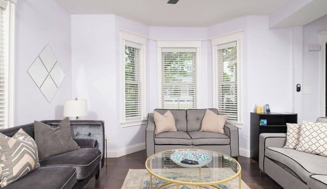 Spacious Modern Luxury Duplex Near Boston & Cambridge - Free Parking