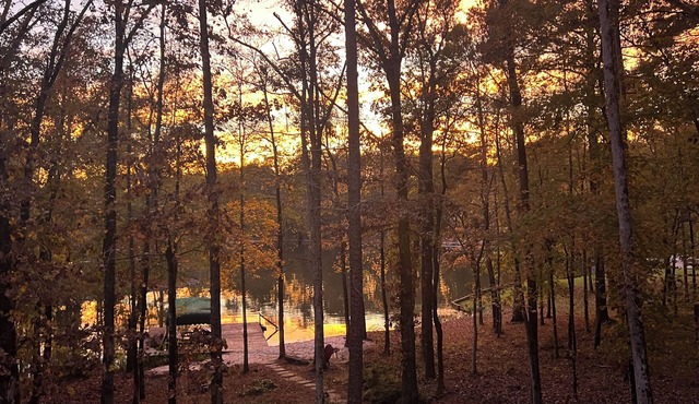 Spacious private home on Lake Oconee- located in a quiet cove.