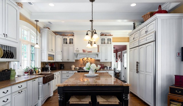 Spacious restored Victorian w/ wraparound porch
