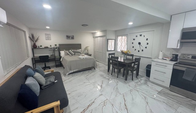 Spacious studio with 2 Beds Near Hard Rock & Beaches