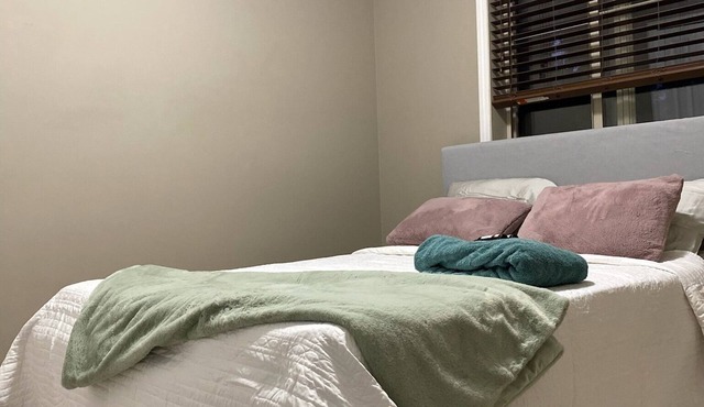 Stay in style: near DT + private bathroom