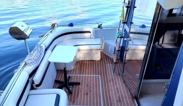 Stay on Yacht/Unique Experience/Toronto Lake