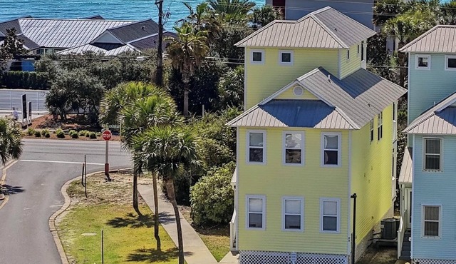Steps to Beach | Pool | Barefoot Breeze | Sleeps 13 | Seacrest