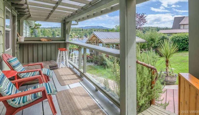 Stowaway Studio - 8 Acre Waterfront Estate w/Dock