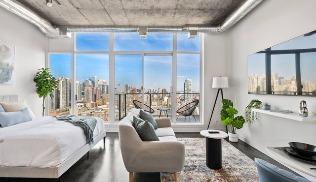 Studio Just Steps from Stampede Park: Luxury Living
