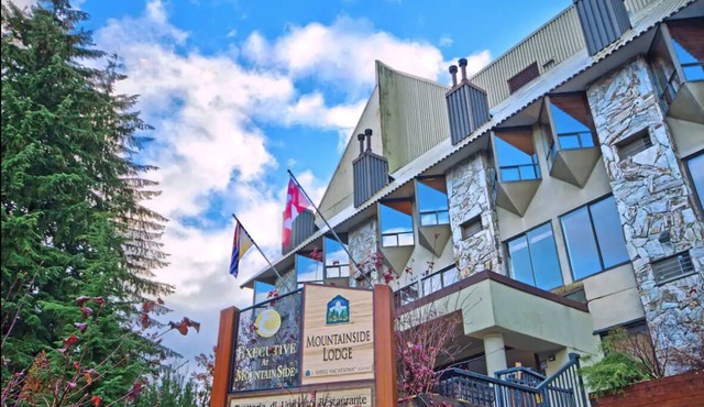 Studio Loft in the Heart of Whistler Village