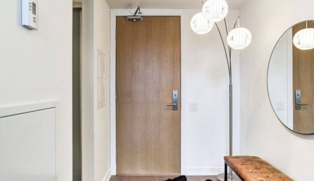 Stunning 2 storey large 1 bedroom loft in King Street West community on PH Level