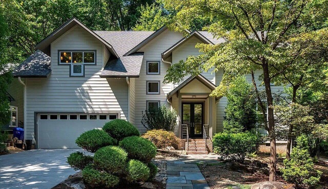 Stunning Furnished Contemporary Home for Long-Term Rental - Walk/Bike to UNC