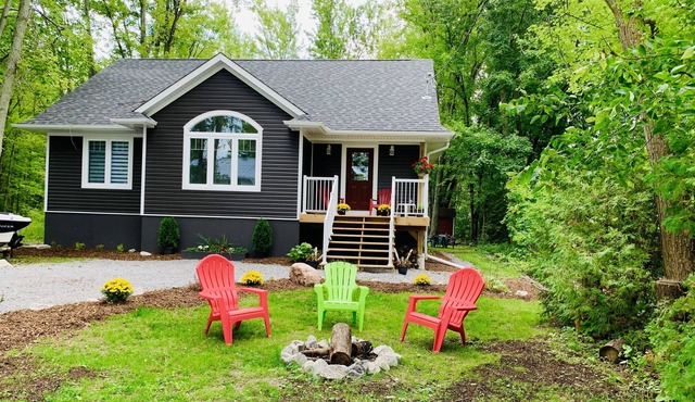 Stunning new bungalow on lake simcoe