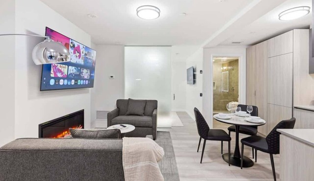 Stylish 1BR Lower-Level Suite Free Parking