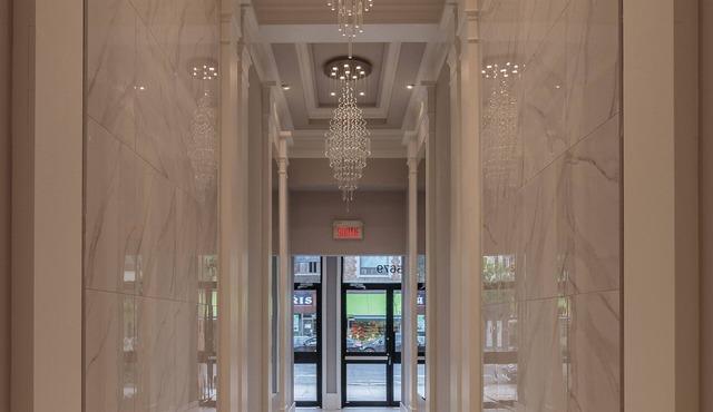 Stylish 3-Bedroom Penthouse with Hot Tub