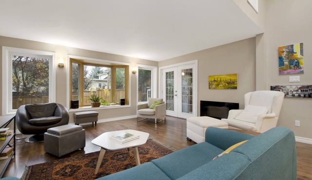 Stylish east downtown house with easy river access
