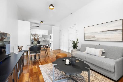Stylish Loft in the Heart of St-Laurent