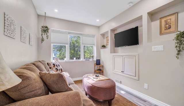 Stylish Urban Escape - Close to DTK and Expwy
