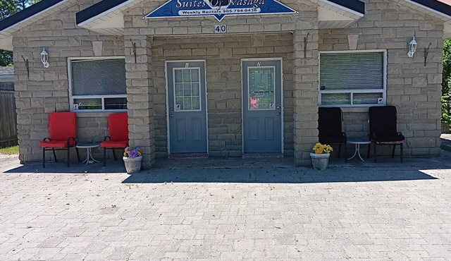 Suites of Wasaga - Unit #1- mins walk Beach 1