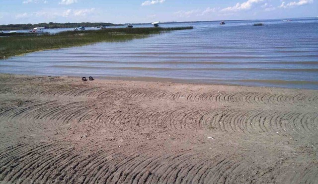 Summer Village of Gull Lake (Lakefront) - Nestle Inn