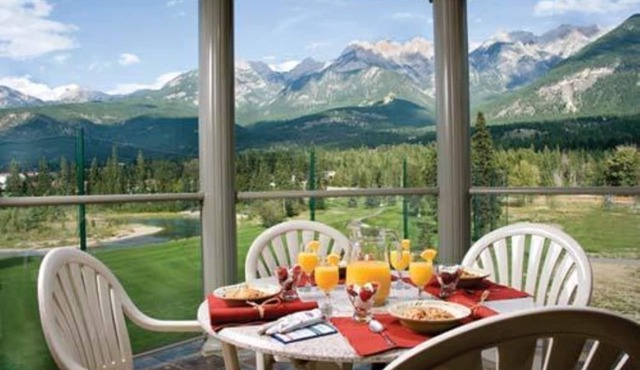 SUNCHASER RIVERSIDE VILLAS