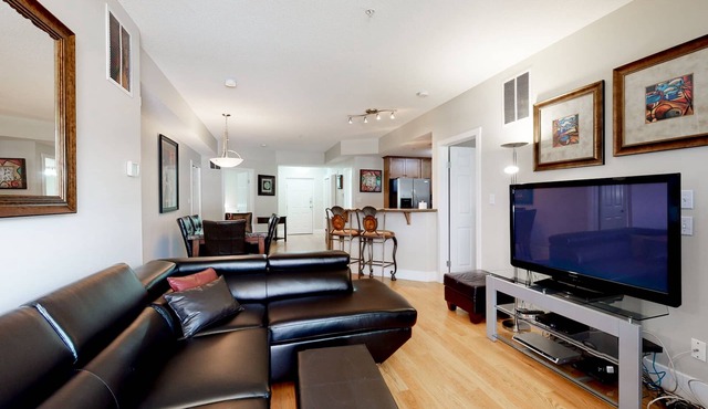 Sunset Waterfront Resort #0113 – 3Bed-2Bath Suite