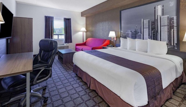 Super 8 by Wyndham Ambassador Bridge Windsor ON