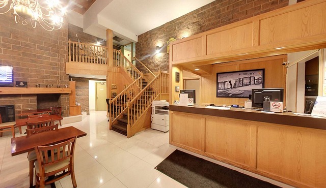 Super 8 by Wyndham Sudbury ON