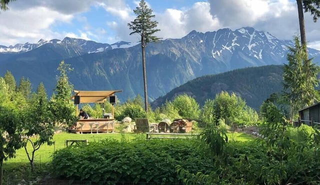 Sweetwater Lane Farm Cabin and Spa