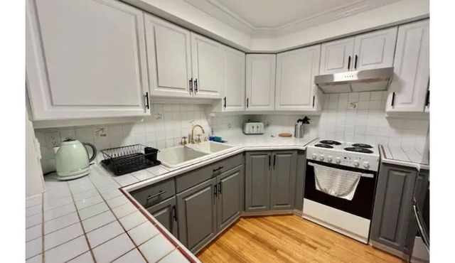 Tall & Cozy with New Bathrooms