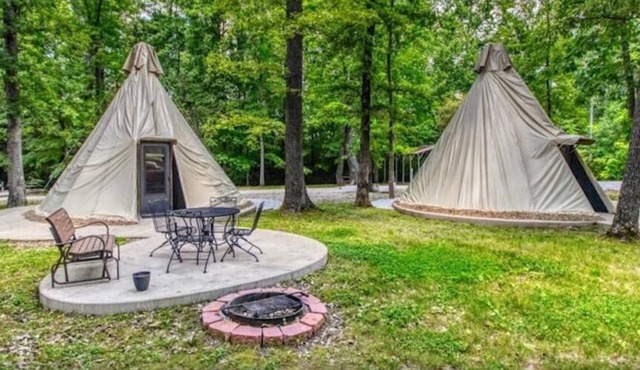 Teepee - Experience something truly unique: A teepee with a door!